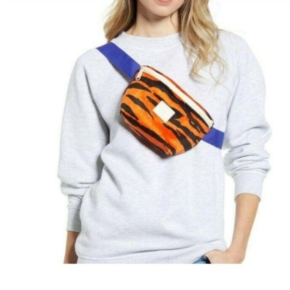 Herschel Supply tiger Fanny pack